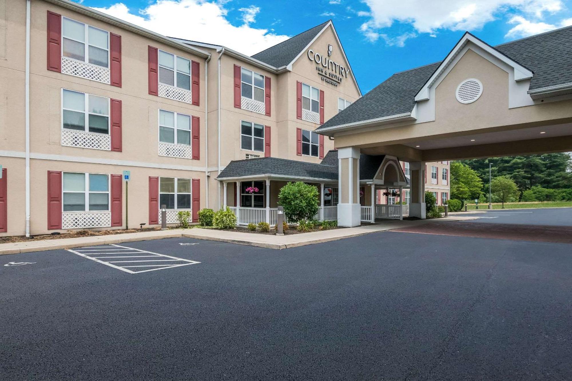 Country Inn & Suites By Radisson, Harrisburg Northeast - Hershey Exterior photo